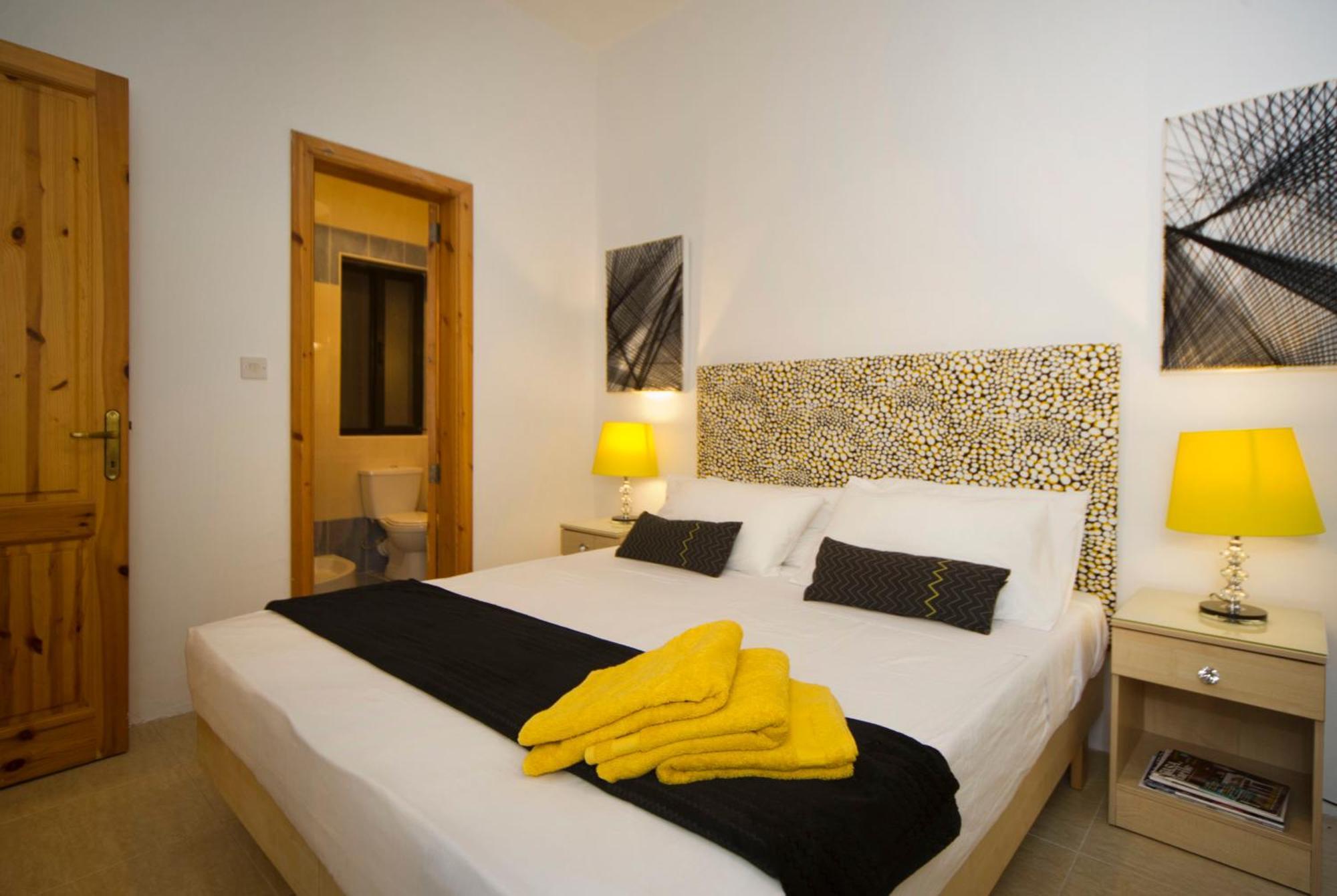 Maltese Balcony Apartment Saint Julian's ภายนอก รูปภาพ