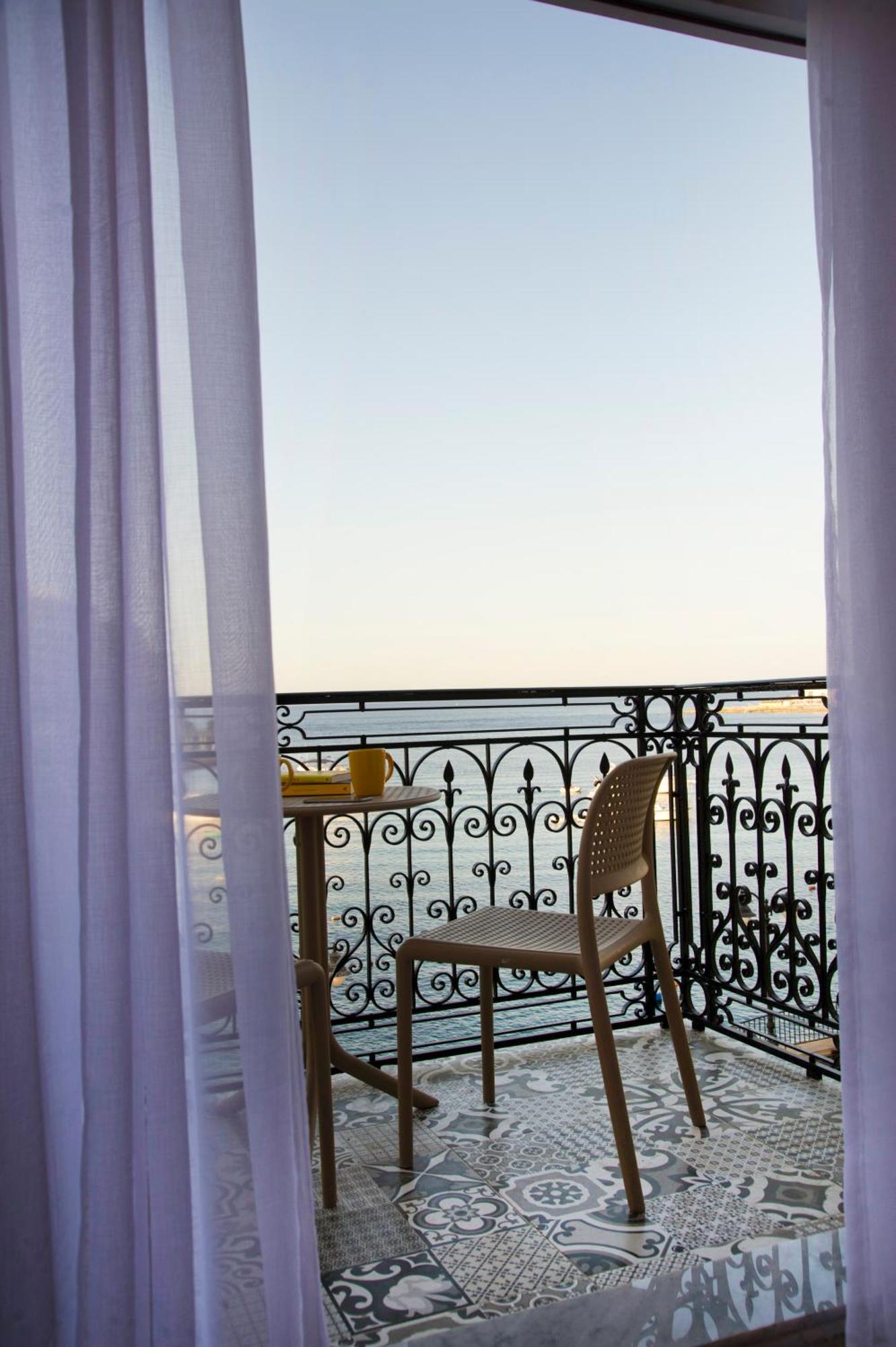 Maltese Balcony Apartment Saint Julian's ภายนอก รูปภาพ